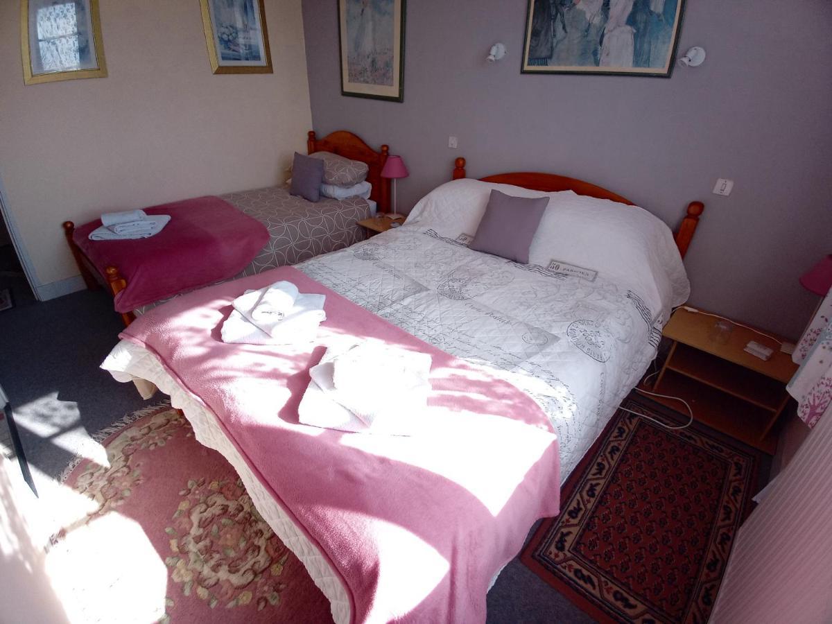 Juvigny-Val-d'Andaine Lenard Charles Bed & Breakfast المظهر الخارجي الصورة